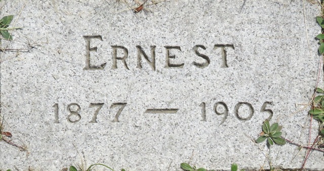 plaques/lot708_7.jpg